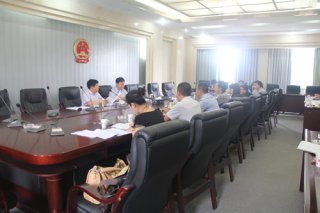 政府領(lǐng)導(dǎo)、企業(yè)代表參加了崇禮新城投資合作協(xié)議討論會(huì)